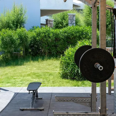 Paralos Rodos Lifestyle