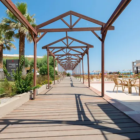 Paralos Rodos Lifestyle