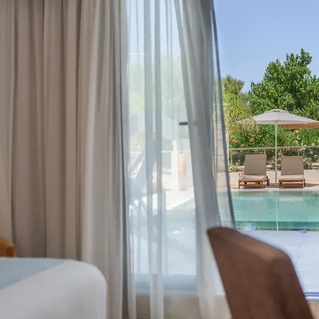 Paralos Rodos Lifestyle