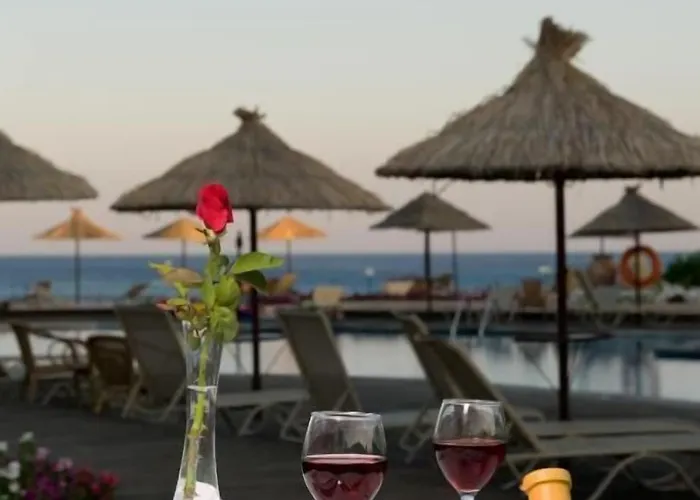 Paralos Rodos Lifestyle 4* 科林比亚