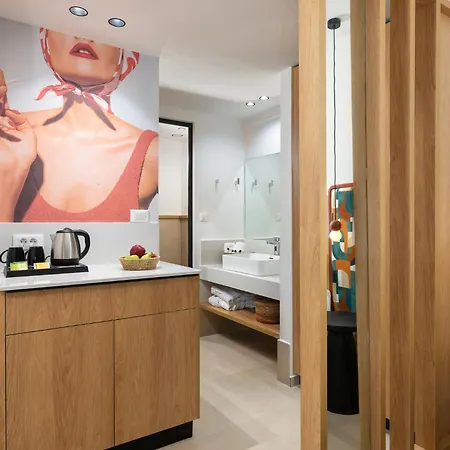 Paralos Rodos Lifestyle 科林比亚