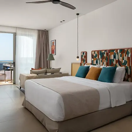 Paralos Rodos Lifestyle