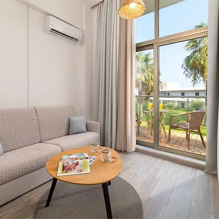 Paralos Rodos Lifestyle Kolímbia